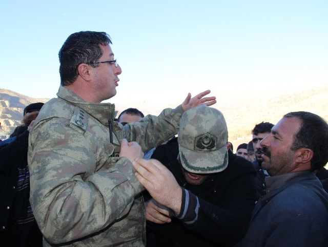 Enerji Bakanı Berat Albayrak, Şirvan'daki Acılı Aileleri Teselli Etti!
