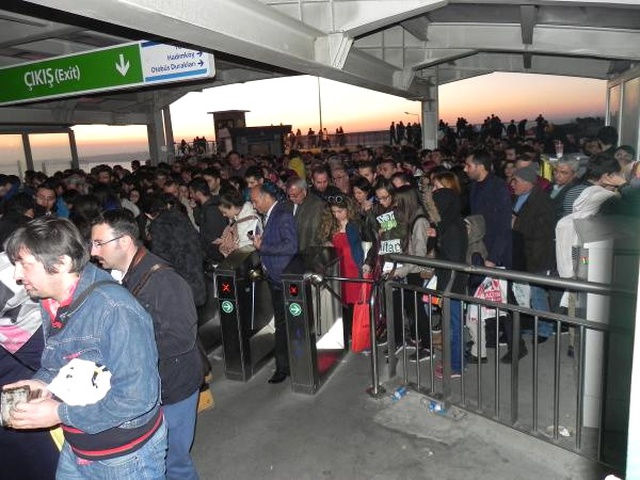 <a class='keyword-sd' href='/istanbul/' title='İstanbul'>İstanbul</a> TÜYAP'taki Kitap Fuarına Yoğun İlgi Yaşandı