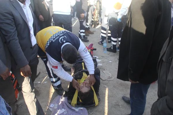 Şanlıurfa'da KPSS Dönüşü Kaza: 1'i Polis 5 Yaralı