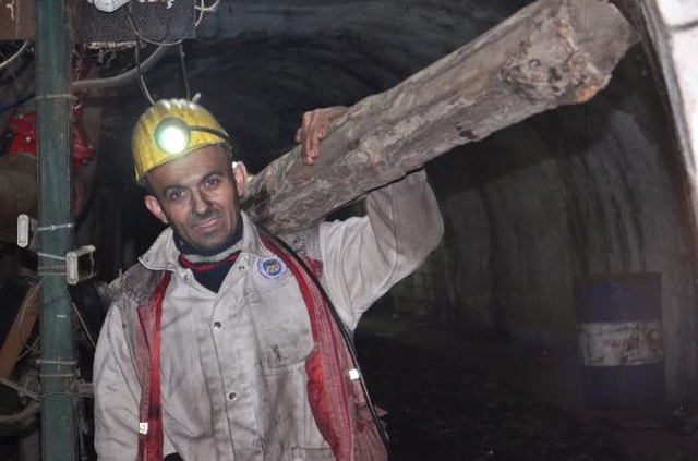 Atanamayan Biyoloji Öğretmeni 11 Yıldır Maden Ocağında Çalışıyor
