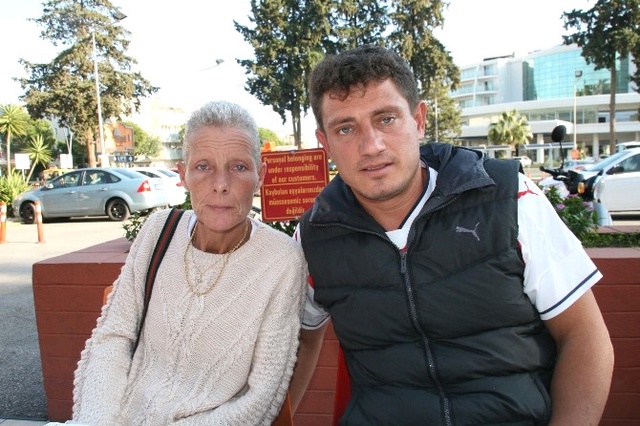 Kanseri Yenmek İçin Türkiye'ye Gelen İngiliz Kadın Dolandırıldı