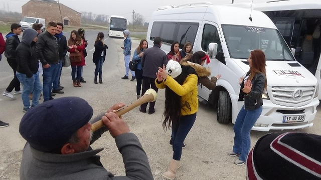Edirne'ye Ayak Basan Turistleri Davul Zurna Ekibi Karşılıyor