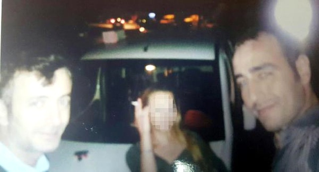Tecavüz Davasının Sanıkları, Mağdurla Çekildikleri Fotoğrafla Tahliye Oldu