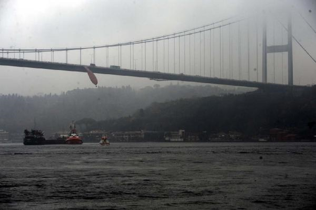 Boğazda Rotadan Çıkan Tanker, Gemiye Çarptı