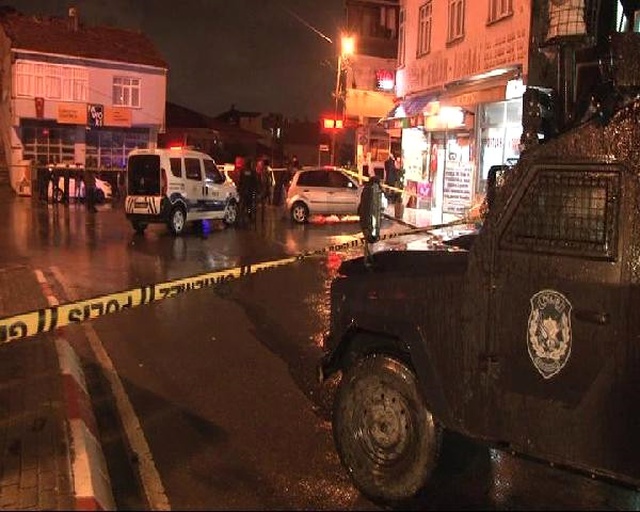 Sultanbeyli'de Kahvehaneye Silahlı Saldırı: 4 Yaralı