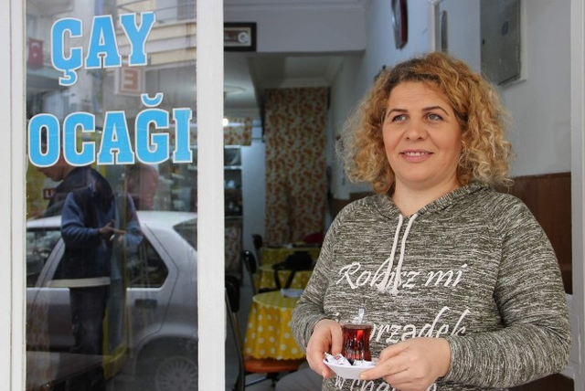 Kadın İşletmeci 'Whatsapp Çay İsteme Hattı' Kurdu