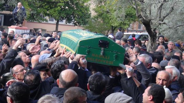 Cezaevinde Ölen FETÖ Tutuklusu İşadamı Ünal Takmaklı Toprağa Verildi