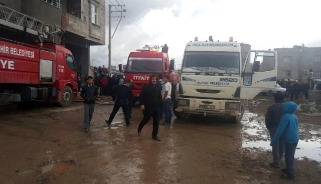 Yangına Giden İtfaiyeciler Vatandaştan Dayak Yedi