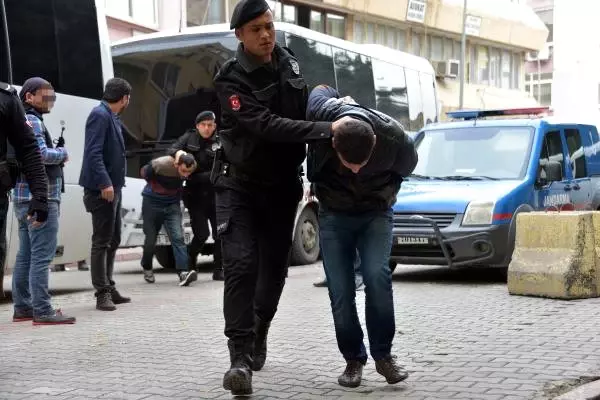 Polisi Şehit Eden Şüpheli Adliyeye Zırhlı Araçla Getirildi