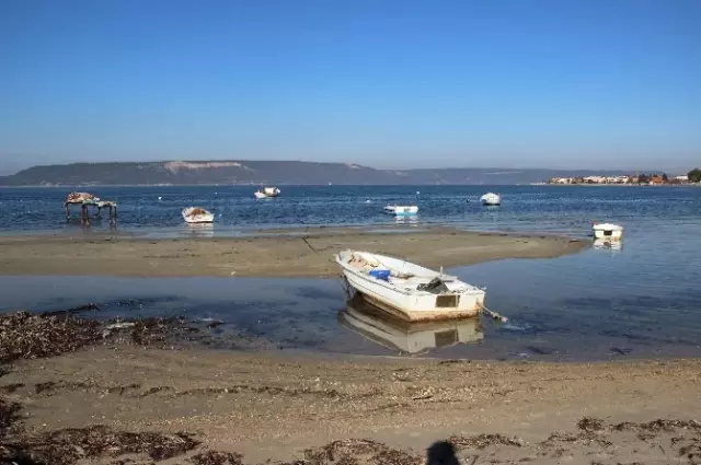 Çanakkale'de Deniz 20 Metre Çekildi