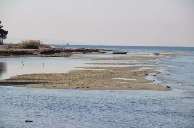 Çanakkale'de Deniz 20 Metre Çekildi