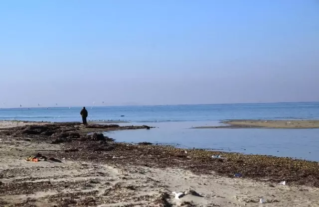 Çanakkale'de Deniz 20 Metre Çekildi