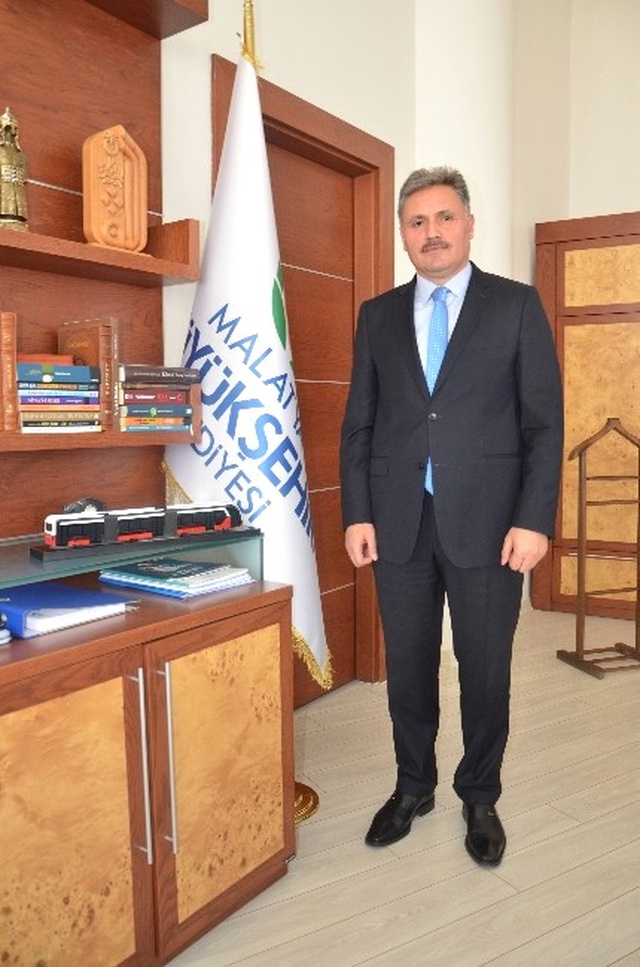 Malatya'ya 'Pembe Trambüs' Geliyor