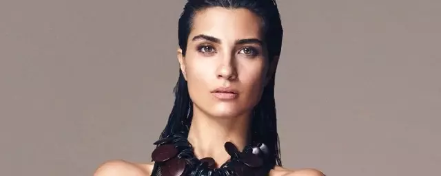 Tuba Büyüküstün Kimdir? Neden Arapların Gözde İsmi Oldu?