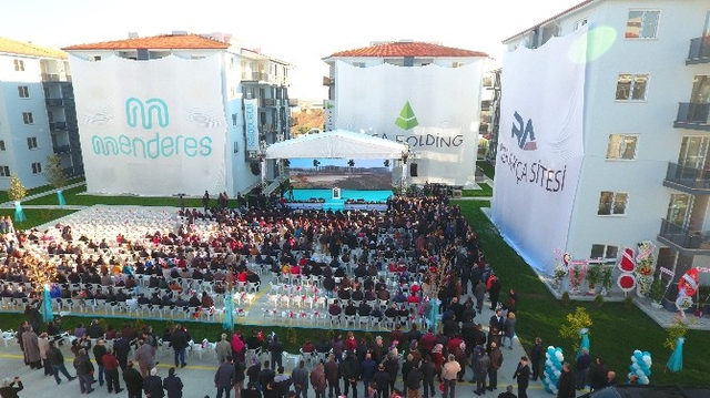 Patron, Çalışanlarına Ayda 500 Liraya 40 Bin Liralık Konut Yaptırdı