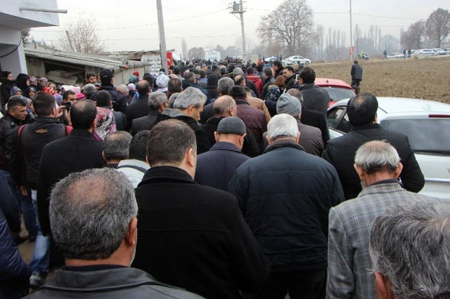 Şehit Babasından Yürek Yakan Sözler: Onun Hakkı Var Bizde