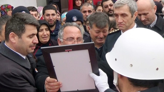 Şehit Babasından Yürek Yakan Sözler: Onun Hakkı Var Bizde