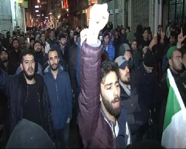 Rusya Başkonsolosluğu Önünde Protesto