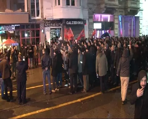 Rusya Başkonsolosluğu Önünde Protesto