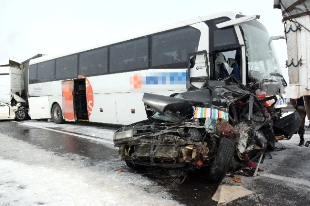 Aksaray'da 36 Araç Birbirine Girdi: 41 Yaralı