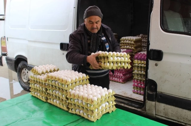 Yumurtanın Fiyatı Yüzde Yüz Arttı, Satışlar Düştü