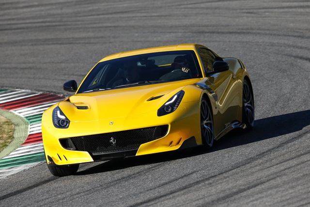 Ferrari, Mclaren ve Tesla Sahiplerine Kötü Haber