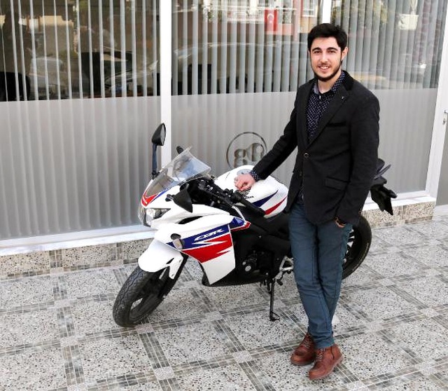 Motosiklet Ehliyeti İçin Kursa Başvurdu, 'Kullanmayı Öğren Gel' Dediler