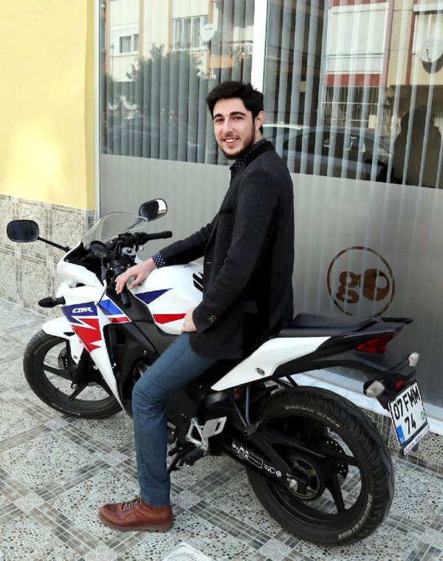 Motosiklet Ehliyeti İçin Kursa Başvurdu, 'Kullanmayı Öğren Gel' Dediler