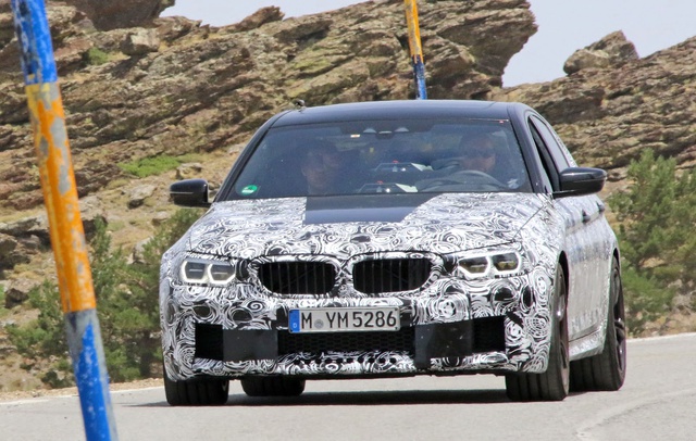 Yeni <a class='keyword-sd' href='/bmw/' title='Bmw'>Bmw</a> M5'te Çekiş Modu Seçilebilecek