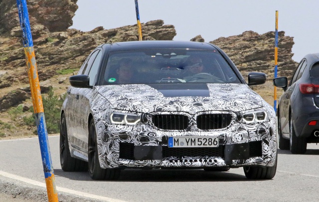 Yeni Bmw M5'te Çekiş Modu Seçilebilecek