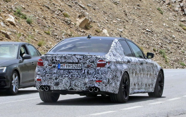 Yeni Bmw M5'te Çekiş Modu Seçilebilecek