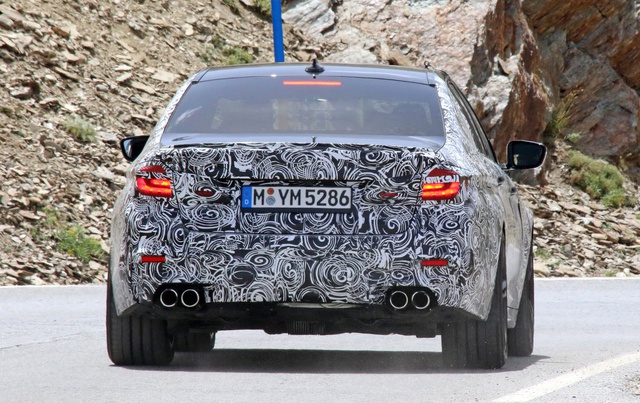 Yeni Bmw M5'te Çekiş Modu Seçilebilecek