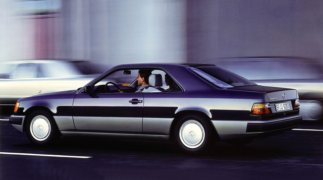 Mercedes E Serisi Coupe'nin 30. Yaşını Kutluyor