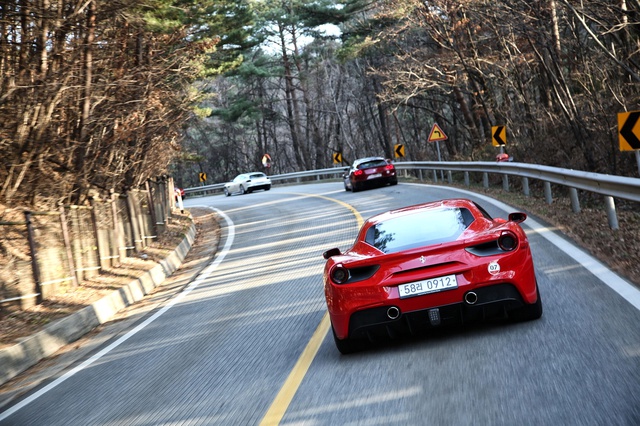 Ferrari'den Kış Turu