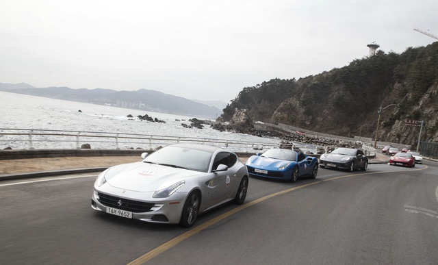 Ferrari'den Kış Turu