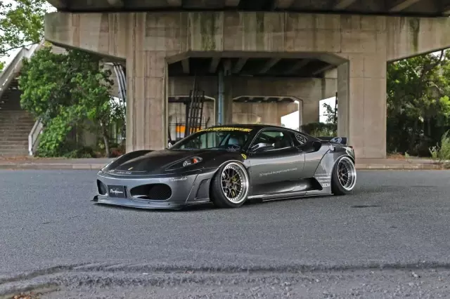 Ferrari F430'a Liberty Walk İmzası