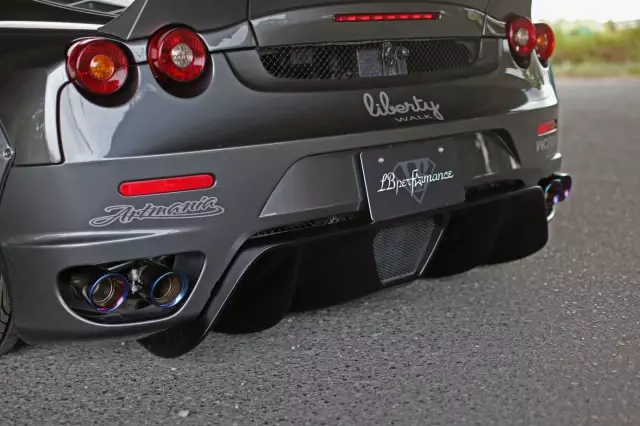 Ferrari F430'a Liberty Walk İmzası