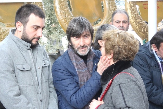 Rıdvan Dilmen'in Annesi Toprağa Verildi