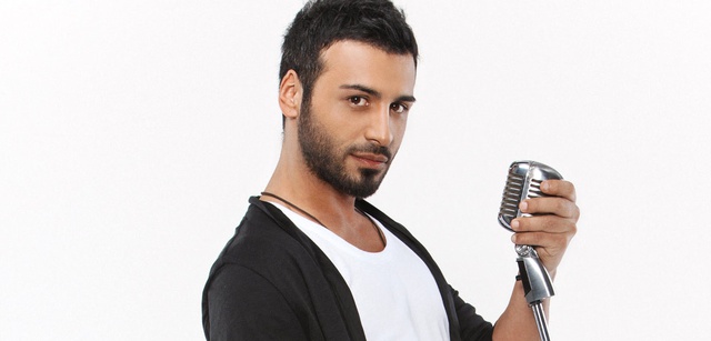 Babası, Emre Kaya'ya 10 Bin Dolar Değerinde Pırlanta Hediye Etti