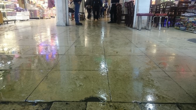 İstanbul'da Yağmur Kapalıçarşı'yı da Vurdu