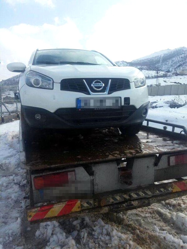 Diyarbakır'da Güvenlik Güçleri, Bombalı Eylemlerde Kullanılacağı Düşünülen 3 Araca El Koydu