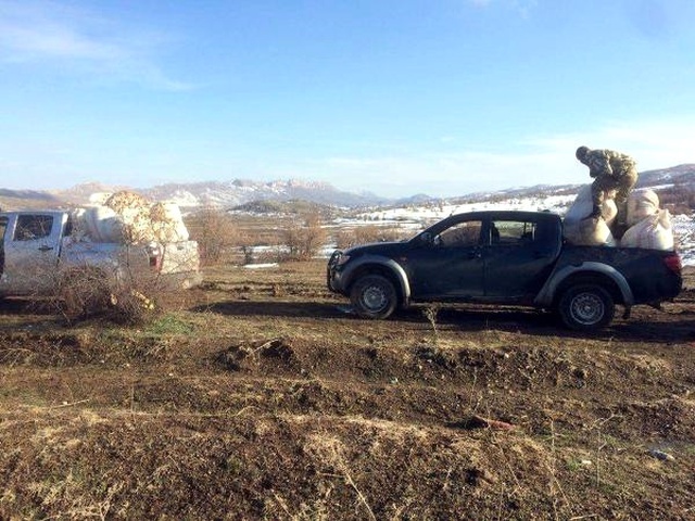 Diyarbakır'da Güvenlik Güçleri, Bombalı Eylemlerde Kullanılacağı Düşünülen 3 Araca El Koydu