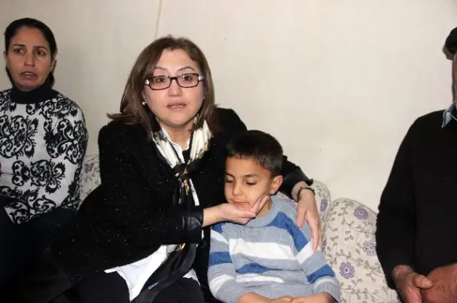 Küçük Canay'dan Anne ve Babasına Sitem