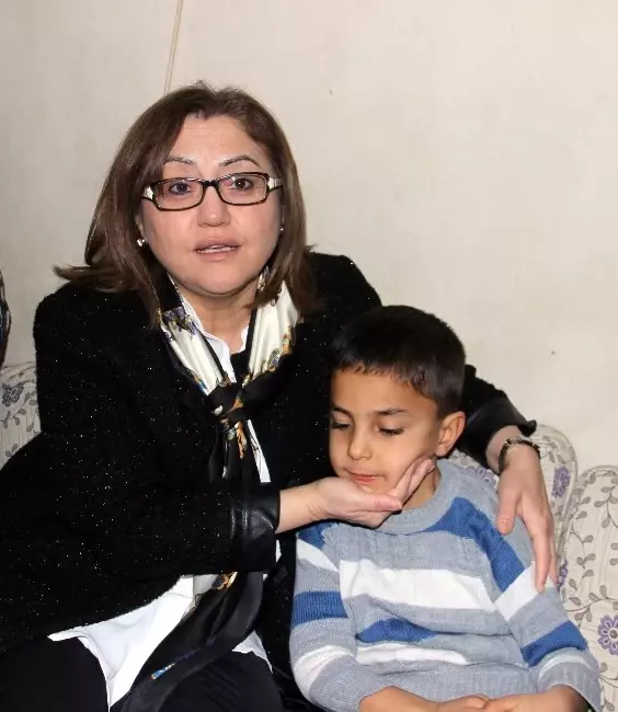 Küçük Canay'dan Anne ve Babasına Sitem