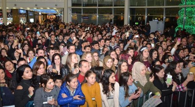 Murat Boz, Polisin Kız Arkadaşına Evlenme Teklifine Aracı Oldu