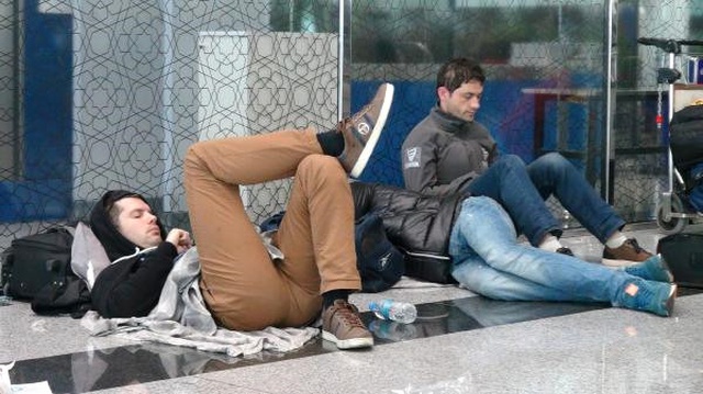 Kar Hava Trafiğini de Felç Etti! 610 Sefer İptal Oldu 5900 Yolcu Kaldı