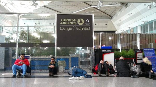Kar Hava Trafiğini de Felç Etti! 610 Sefer İptal Oldu 5900 Yolcu Kaldı