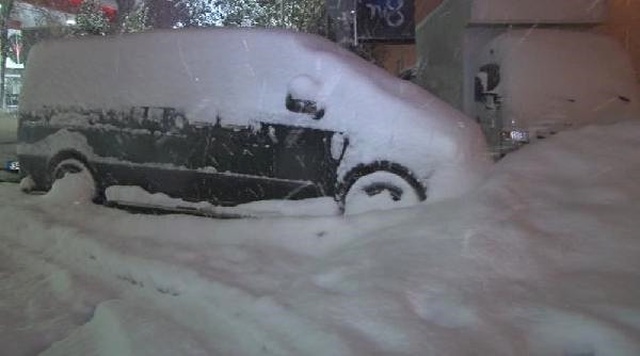 İstanbul'da Kar Yağışı Bu Gece de Etkili Oldu
