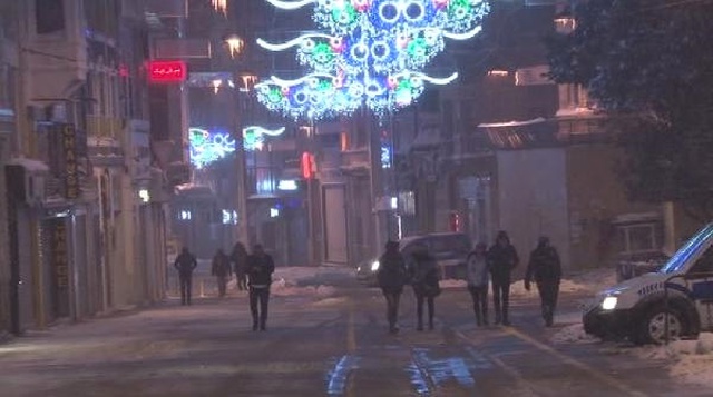 İstanbul'da Kar Yağışı Bu Gece de Etkili Oldu