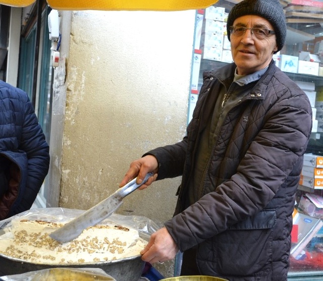 Ordu'nun Cevizli Helvasını Yiyen Üşümüyor